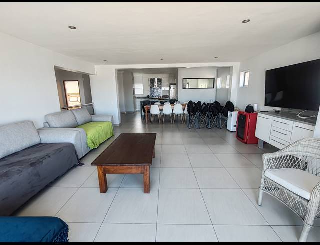 5 BEDROOM HOUSE FOR SALE IN CALYPSO BEACH